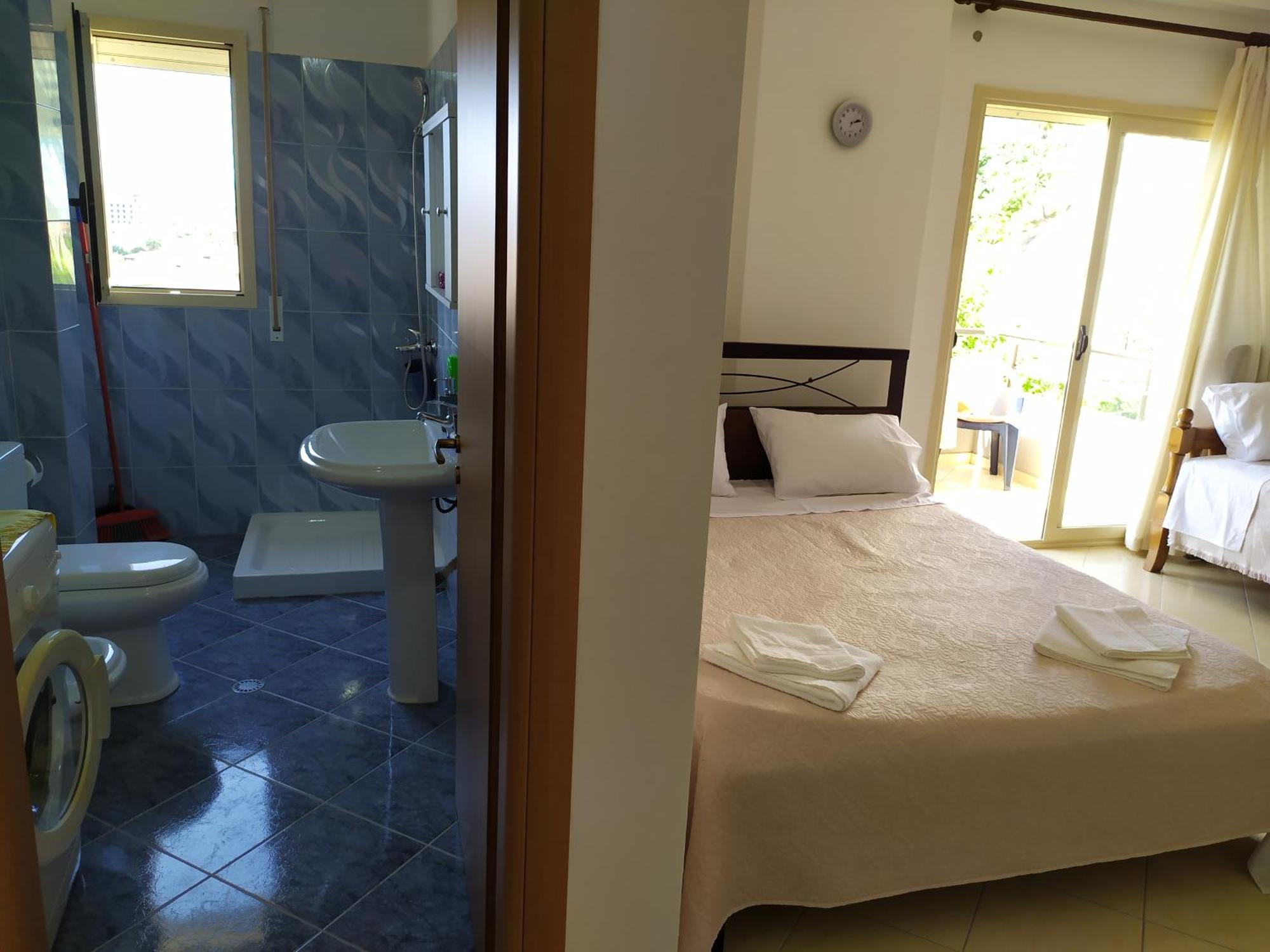 Valbona Apartments Vlorë Exteriör bild