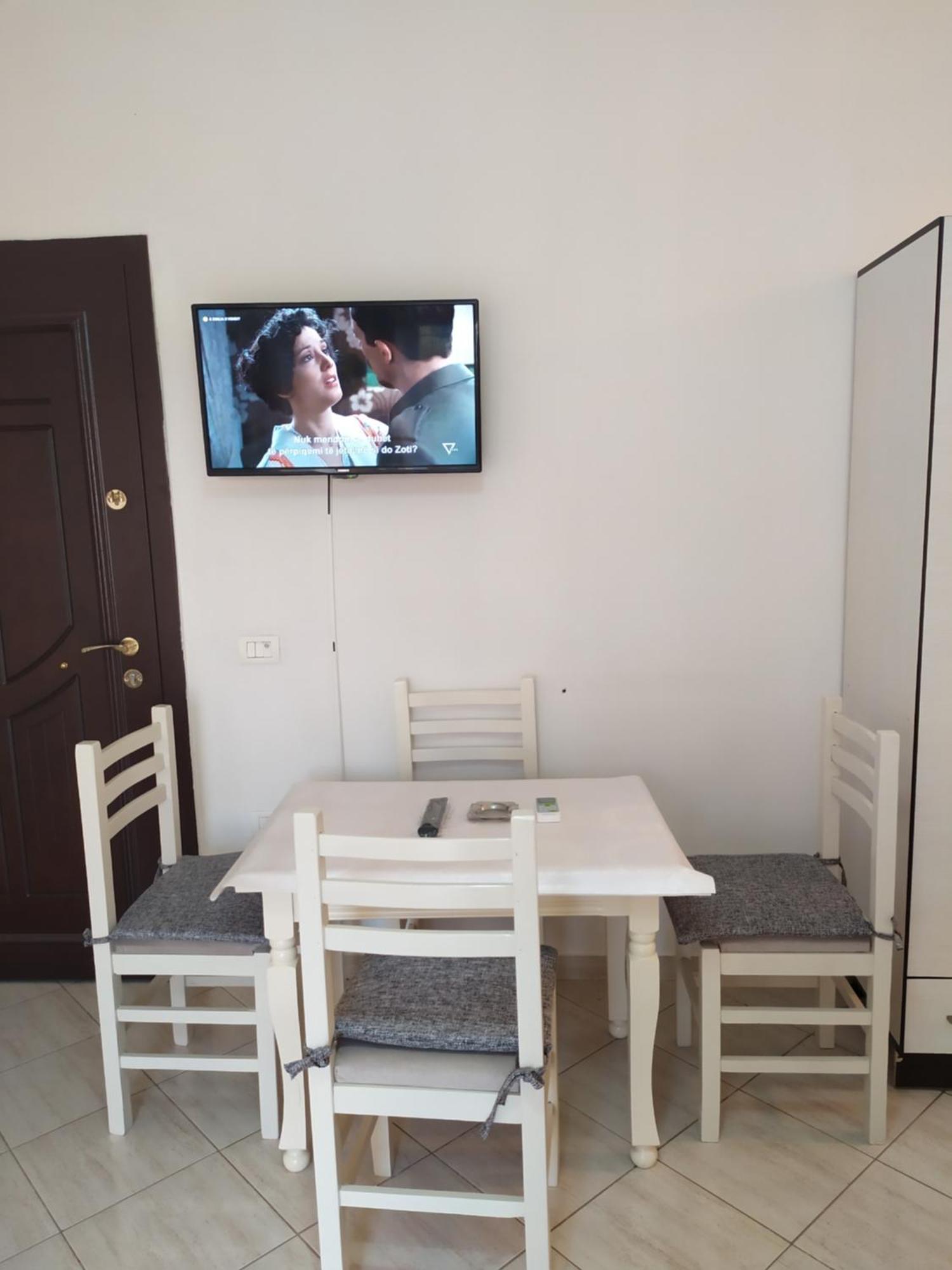 Valbona Apartments Vlorë Exteriör bild
