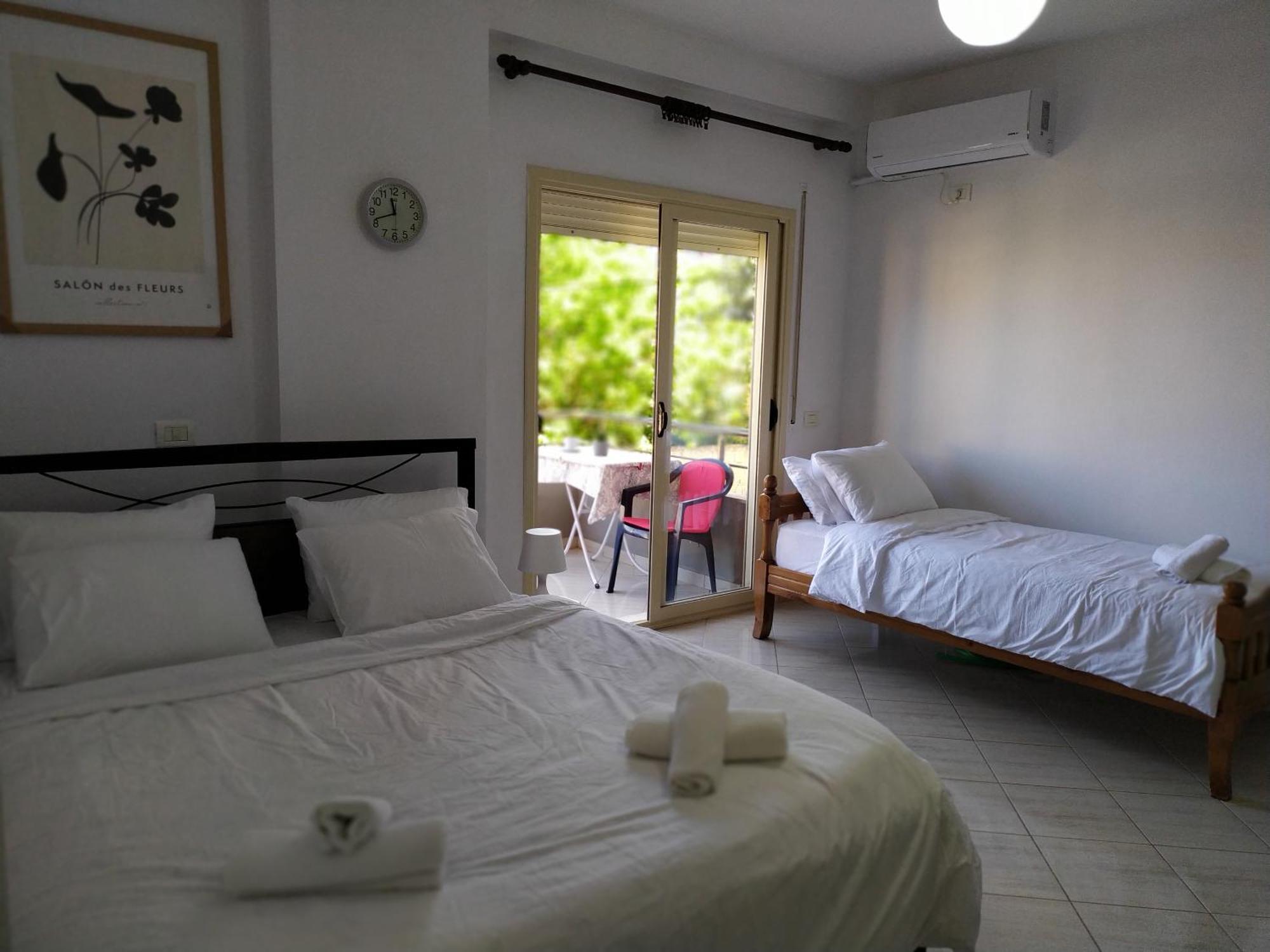 Valbona Apartments Vlorë Exteriör bild