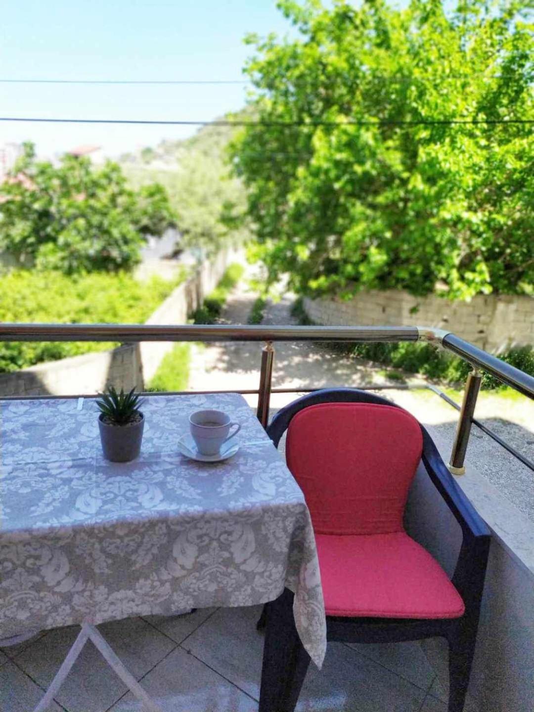 Valbona Apartments Vlorë Exteriör bild