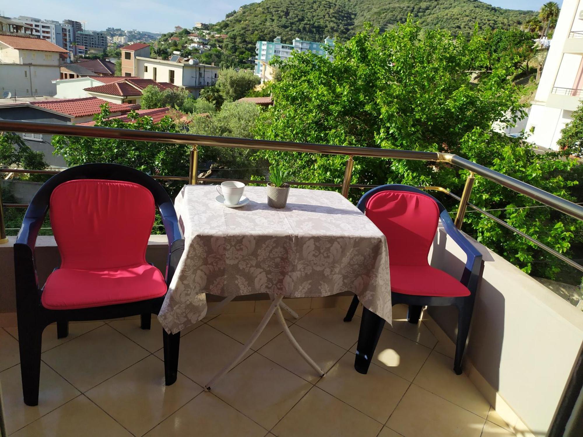 Valbona Apartments Vlorë Exteriör bild